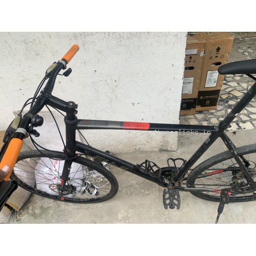 FUJI Absolute 1.9 Hybrid Bike - Shimano - XXL | Pre-Owned