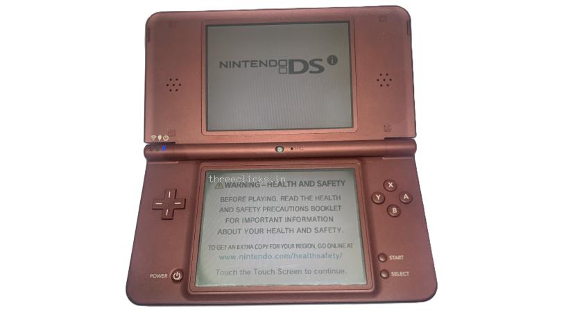 Nintendo DSi XL - Red | Pre-Owned